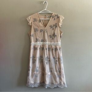 Dex Blush & Gray Floral Lace Mesh Flutter Sleeve Dress - Size Large EUC